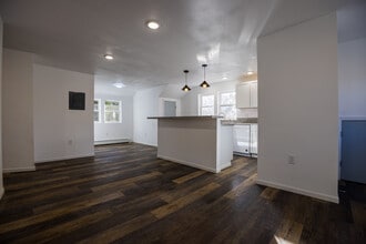 502 S 1st St, Unit Apt 3 in Lamar, CO - Building Photo - Building Photo