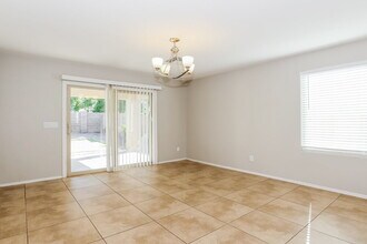 38021 N Carolina Ave in Queen Creek, AZ - Foto de edificio - Building Photo