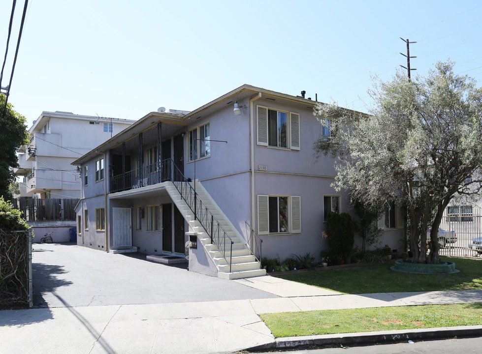 12330 Louise Ave in Los Angeles, CA - Building Photo