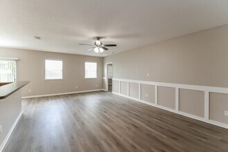 5120 Magnolia Valley Dr in Jacksonville, FL - Building Photo - Building Photo