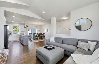 3041 W Pascal Dr in Coeur d'Alene, ID - Building Photo - Building Photo