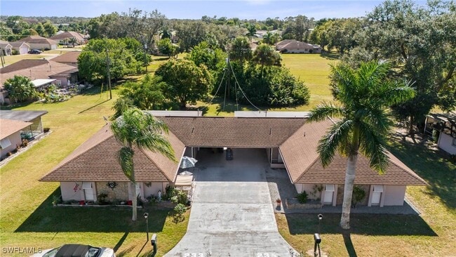 235 Thistle Ct in Lehigh Acres, FL - Building Photo - Building Photo