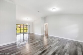 19480 Poppytree Ct in Lehigh Acres, FL - Building Photo - Building Photo