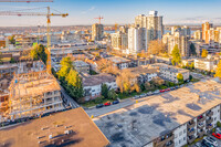 Cedarcrest Apartments in North Vancouver, BC - Building Photo - Building Photo