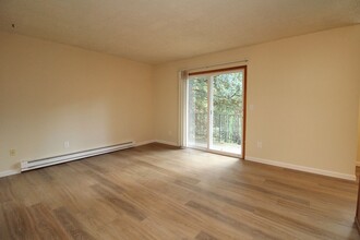 3736 SW 10th Ave-Unit -5 in Portland, OR - Foto de edificio - Building Photo
