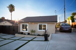 831 Cambridge Dr in Burbank, CA - Building Photo