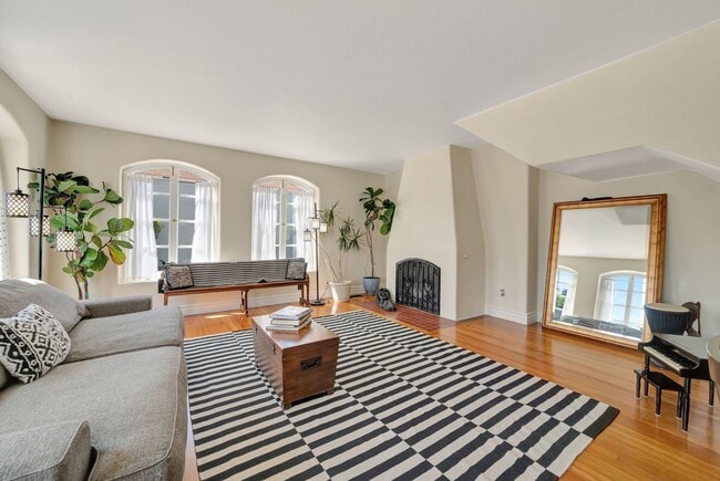 3008 James St in San Diego, CA - Building Photo - Building Photo