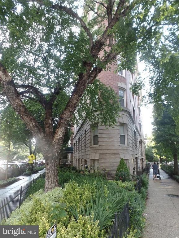 1801 Calvert St NW in Washington, DC - Building Photo - Building Photo
