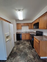 3121 W Hood Ave in Kennewick, WA - Building Photo - Building Photo