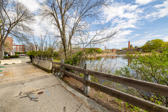 Sutton Pond in North Andover, MA - Building Photo - Building Photo