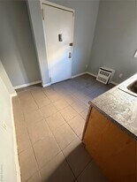 110 School St in Yonkers, NY - Building Photo