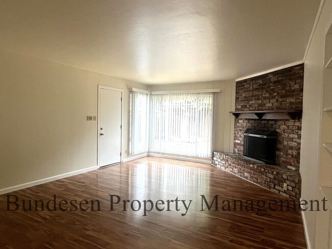 3237 Midway Dr in Santa Rosa, CA - Building Photo - Building Photo