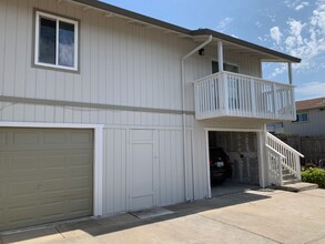 1218 Sonoma Ave, Unit Unit B in Seaside, CA - Foto de edificio - Building Photo