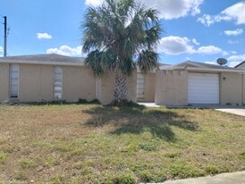 6934 Tierra Linda St in Port Richey, FL - Building Photo