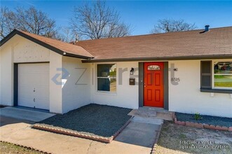 8515 New Hampshire Dr in Austin, TX - Building Photo - Building Photo