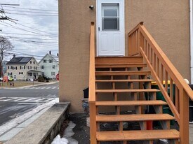 5 Border St, Unit #1 in Woburn, MA - Building Photo