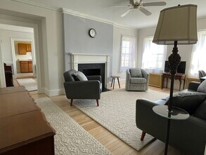 11 Ricker Park, Unit B3 in Portland, ME - Building Photo - Building Photo