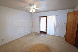 1014 N Pueblo Dr in Casa Grande, AZ - Foto de edificio - Building Photo