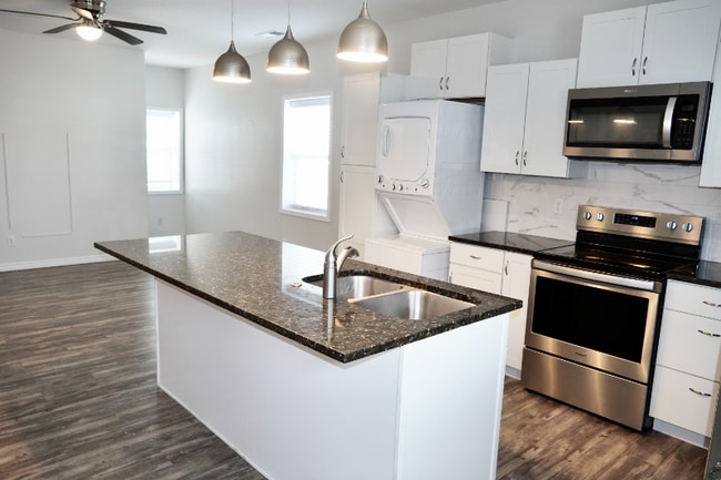 2310 E St Vrain St in Colorado Springs, CO - Foto de edificio - Building Photo