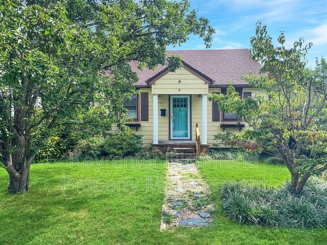 property at 2517 Kenwood Ave