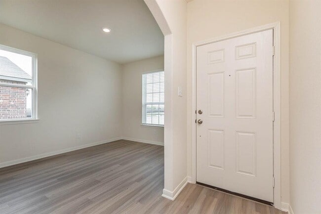 25410 Glacier Lake Dr in Cleveland, TX - Building Photo - Building Photo