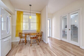 1200 Country Club Dr in Largo, FL - Building Photo - Building Photo