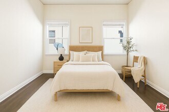 111 N Harper Ave in Los Angeles, CA - Building Photo - Building Photo