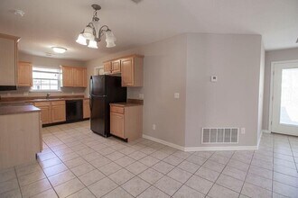 1921 Field St in Columbia, MO - Building Photo - Building Photo