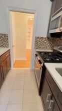 Lockwood Arms Apartments in Fresno, CA - Building Photo - Building Photo