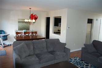 655 Liberty Pointe Dr in Ann Arbor, MI - Building Photo - Building Photo