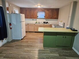 93 Talman St, Unit Z in Norwich, CT - Building Photo