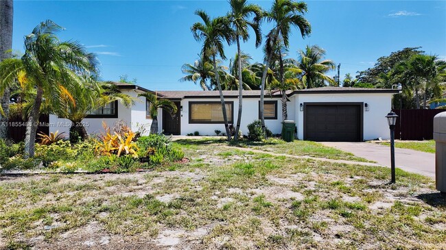 6950 SW 14th St in Pembroke Pines, FL - Building Photo - Building Photo