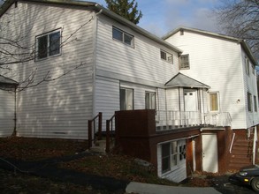 36 York Ave in Monticello, NY - Foto de edificio - Building Photo