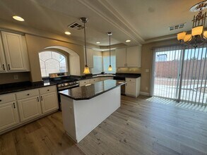 4687 French Hill Ct in Las Vegas, NV - Building Photo - Building Photo