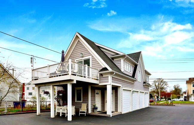 property at 535 Fairfield Beach Rd