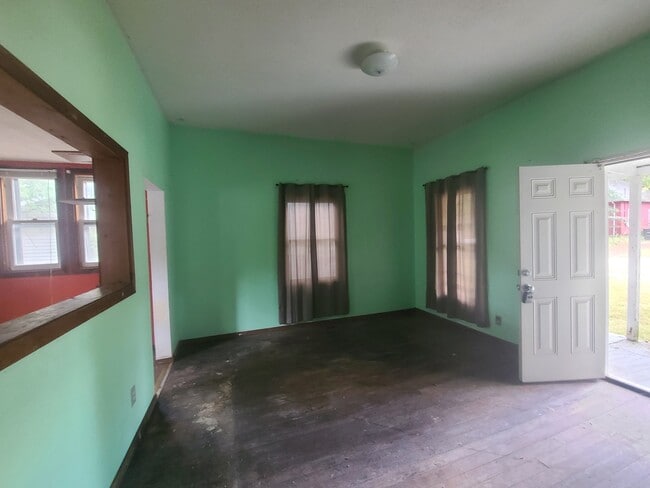 615 N Almond St in Carbondale, IL - Building Photo - Building Photo