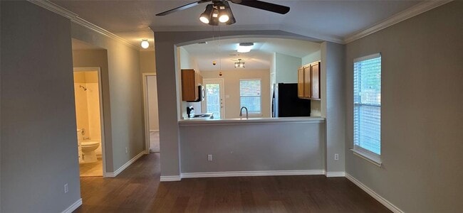 property at 204 Quail Hollow Dr