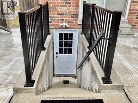 751 Pitcher Pl in Milton, ON - Building Photo