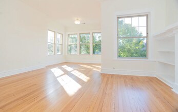 6513 N Bosworth Ave in Chicago, IL - Building Photo - Building Photo