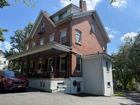 5 Wood Ct in Tarrytown, NY - Building Photo