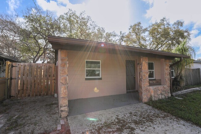 1827 Larkin Ave in Orlando, FL - Building Photo - Building Photo