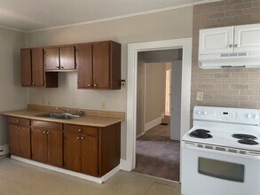 1057 Johnson St in Elkhart, IN - Building Photo - Building Photo