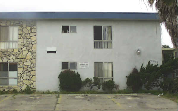 4022 Chamoune Ave in San Diego, CA - Foto de edificio - Building Photo