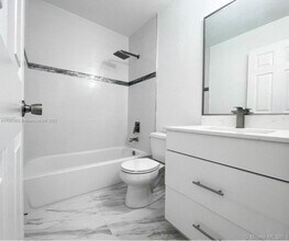 2430 SE 14th Ave in Homestead, FL - Building Photo - Building Photo
