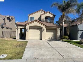 2627 Cherry Hills Dr in Discovery Bay, CA - Building Photo