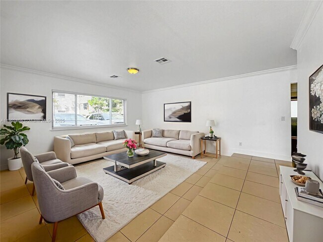 508 SE 9th Ct in Fort Lauderdale, FL - Building Photo - Building Photo