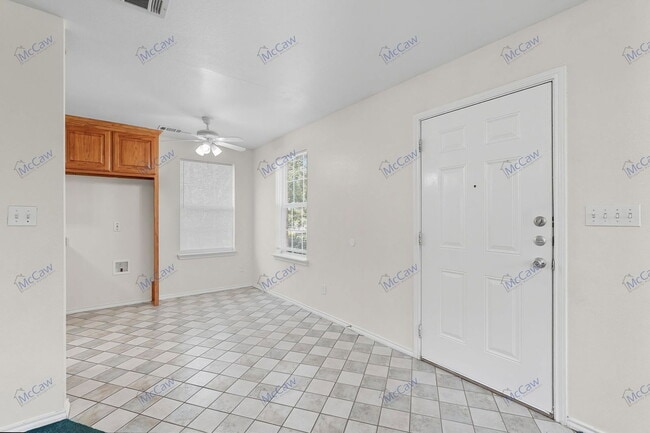 509 W Cedar St in Gunter, TX - Building Photo - Building Photo