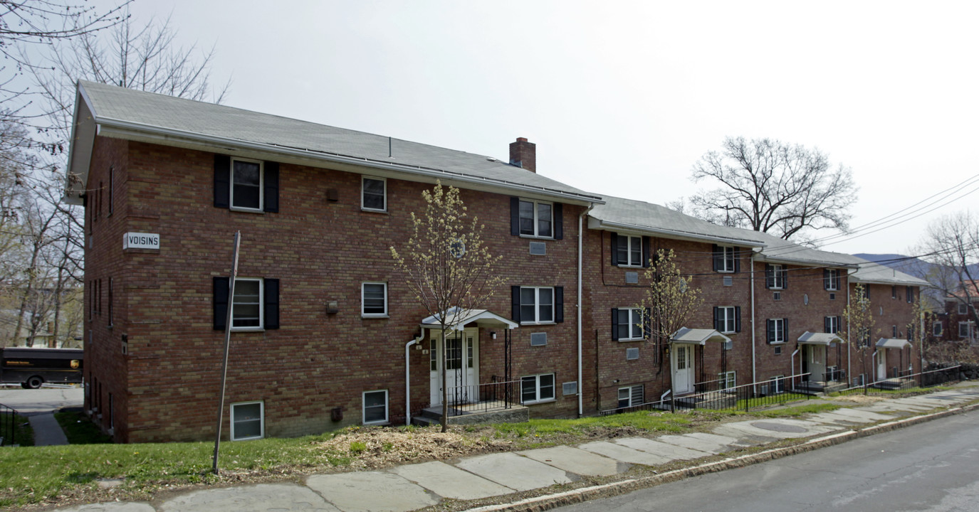 Voisins Apartments in Newburgh, NY - Building Photo