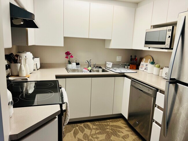 13383-13108 108 Ave in Surrey, BC - Building Photo - Building Photo