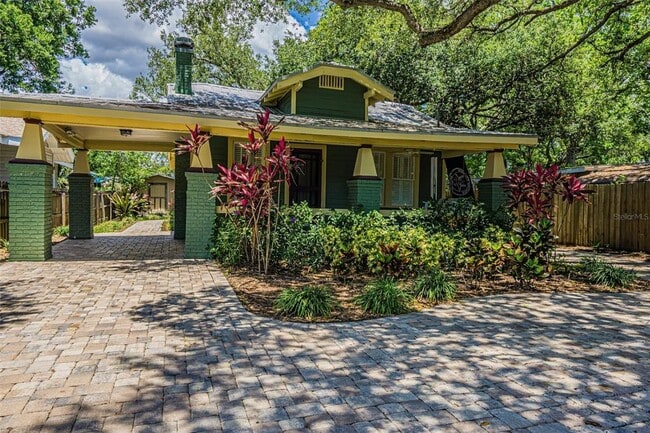 property at 205 W Louisiana Ave